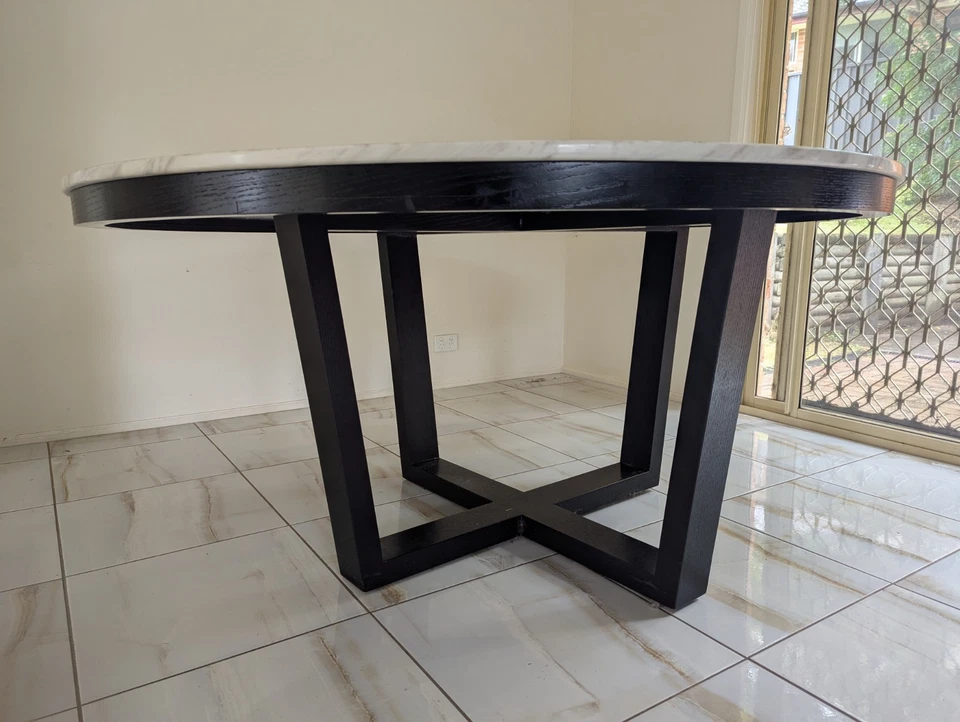 Nick Scali Provence Dining Table - image 2 of 4