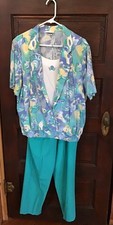 Beautiful Alfred Dunner Shirt And Pants Set Turquoise Shell Print