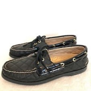 sperry black flats