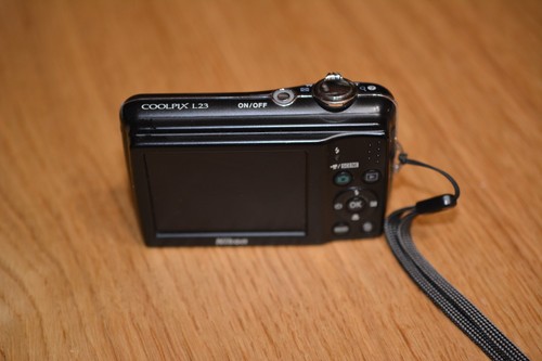 Nikon Coolpix L23 Digital Camera 10.1 Megapixel 5x Optical Zoom - Picture 6 of 16