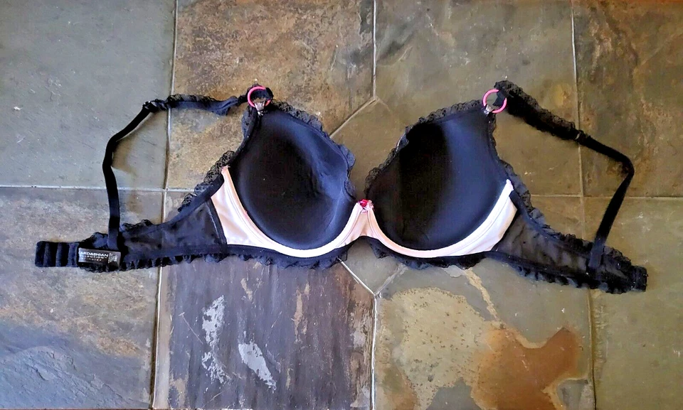 Sujetador Camiseta 38D Colección Kardashian Acolchado Sin Costuras Cobertura Completa Foto 4 de 4