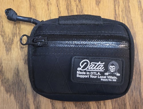Data Crew What-a-Junior 002 Pouch - Black
