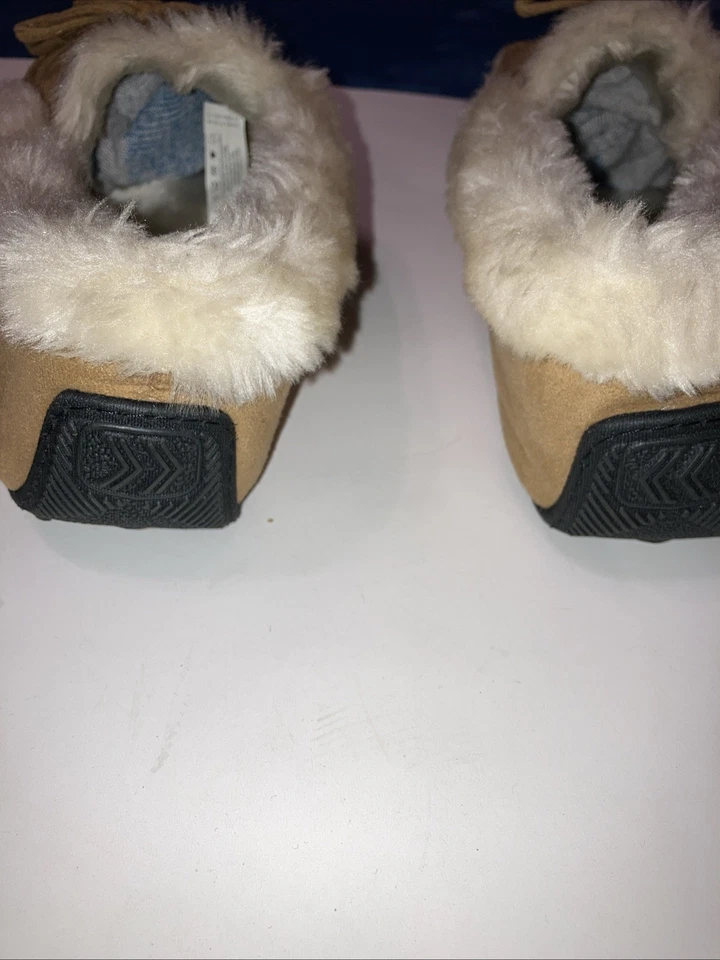 TOTES,ISOTONER WOMENS MOCCASINS SIPPERS SZ:US8.5-9,SUEDE FAUX FUR INDOOR SHOES - Image 3 of 4
