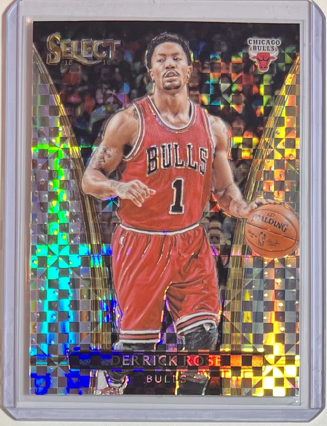 Derrick Rose COURTSIDE SILVER REFRACTOR 2015-16 Panini Select #274 | RARE CARD
