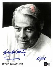 Kevin McCarthy Signed Studio Photograph 8x10 Beckett