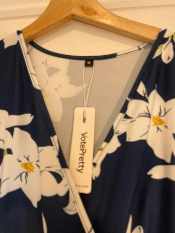 VotePretty Floral Patterned Midi Dress - Image 3 of 4