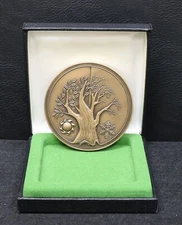 1973 The Franklin Mint  3" Bronze Tree of Tme Calander Medal Orig Pack COA #1140