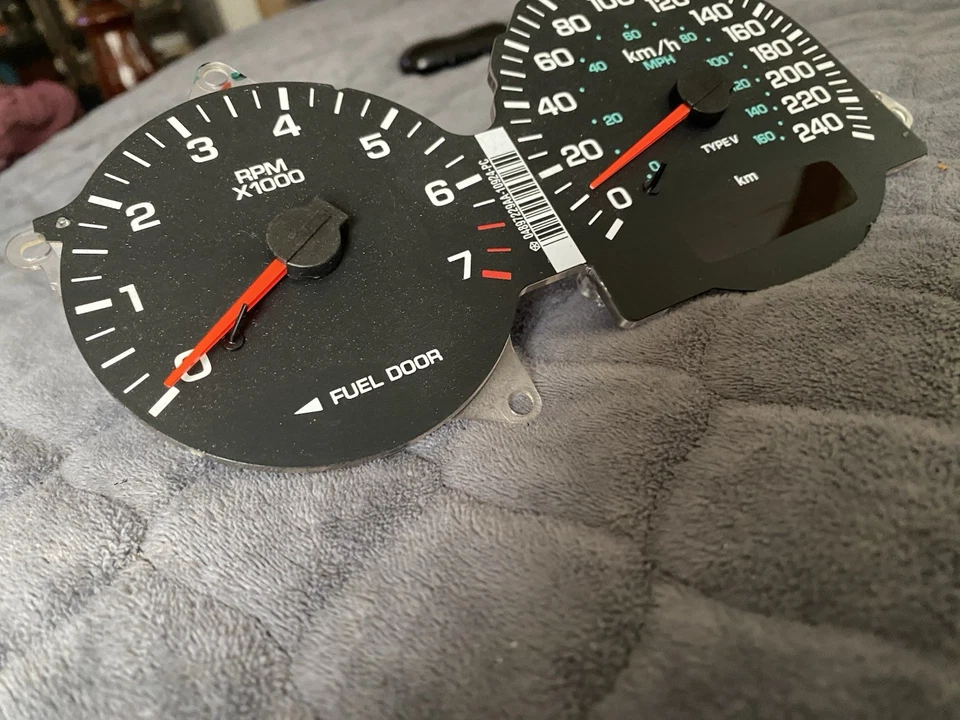 Grupo medidor velocímetro Chrysler 04897729AA Sebring Conv.Cirrus Breeze Stratus Foto 4 de 4