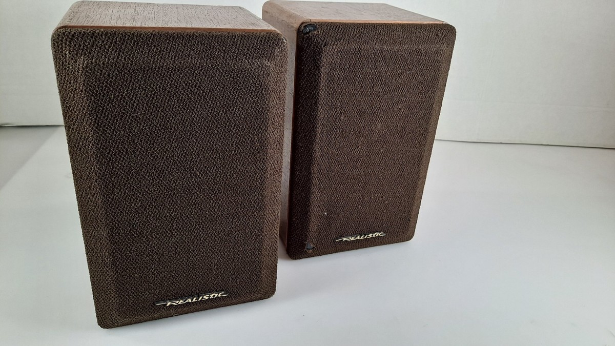 Vintage Realistic Minimus 7W Speakers Cat No 40-2039B Walnut Wood