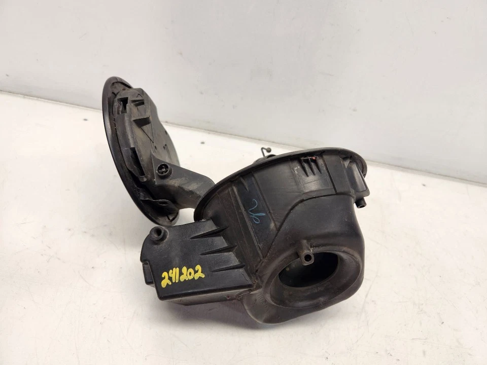 Puerta de llenado de combustible Honda Fit Sport 2007 *negra-B92P* ligeros arañazos Foto 3 de 4