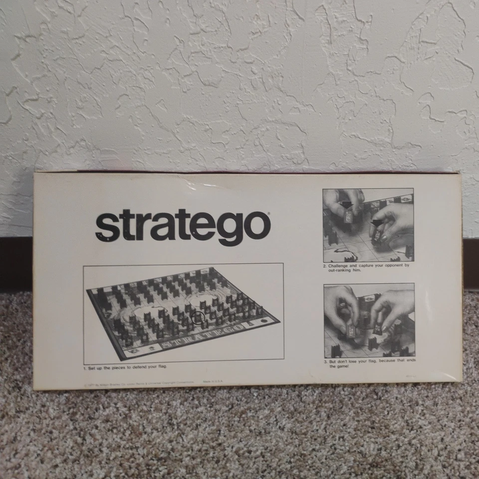Stratego 1970 Board Game Milton Bradley Vintage Complete Good Condition! - Image 2 of 4