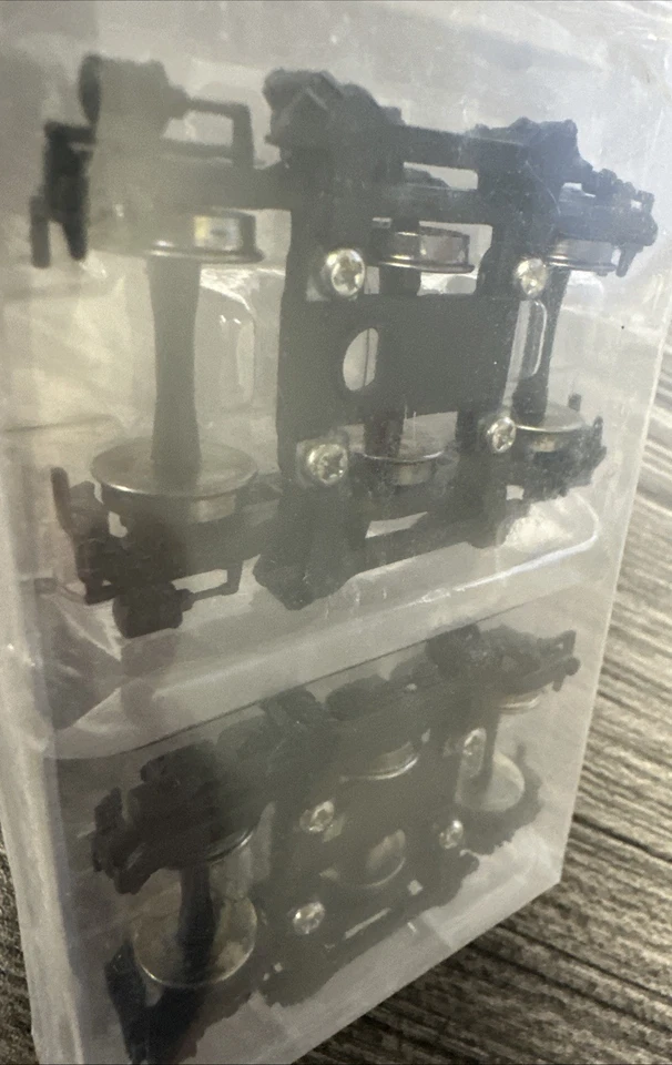 Walthers Proto HO #920-2134 GSC 11' Six Wheel Passenger Trucks - PS Super Dome - Image 2 of 4