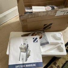 Geoffrey Zakarian Safe Slice Upright Mandoline w/ Thickness Adjustable - Grey