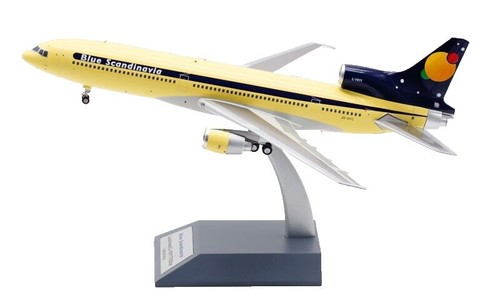 Inflight 1/200 Lockheed Court Line L-1011 N305EA IF1011EA0124P