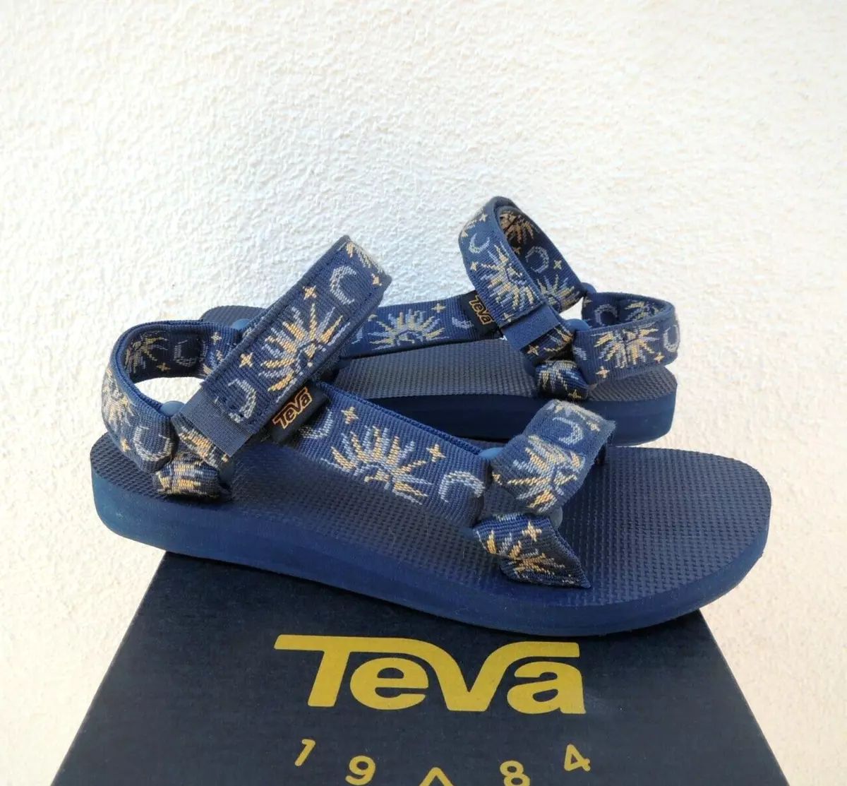 Teva original universal sales sun and moon