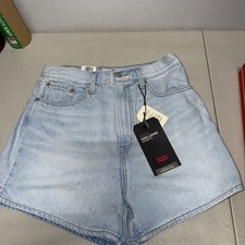 Levi s Women s high loose shorts Size 30