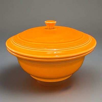 VTG Fiestaware HLC Covered Casserole Tangerine Orange 2 Qt Serving Bowl Lid