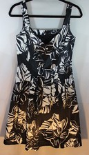 Womens /Juniors  Size 8 -  White House Black Market - Floral Print dress