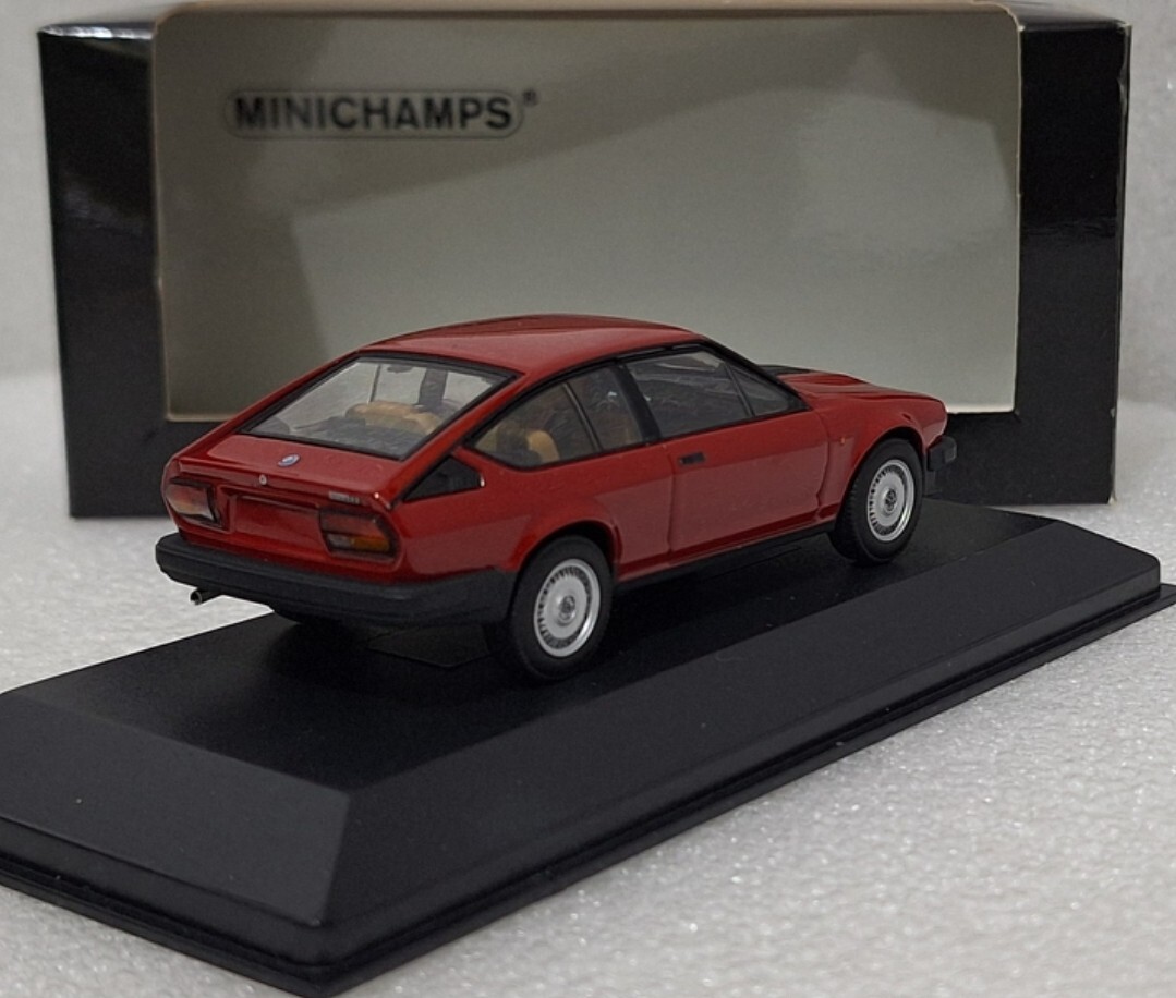 Alfa Romeo GTV6 1983 Red 1:43 Minichamps 400120140 EXTREMELY RARE
