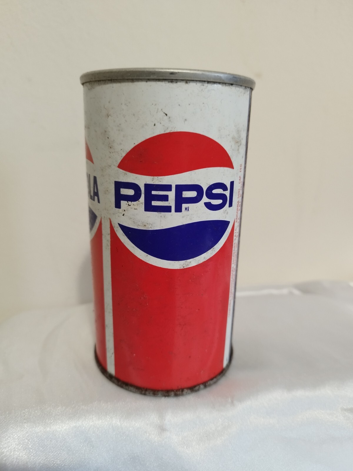 Colección de latas antiguas raras antiguas