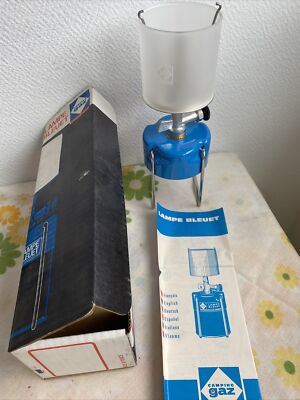 ANCIENNE LAMPE POUR CAMPING SIGNE CAMPING GAZ AVEC SA
