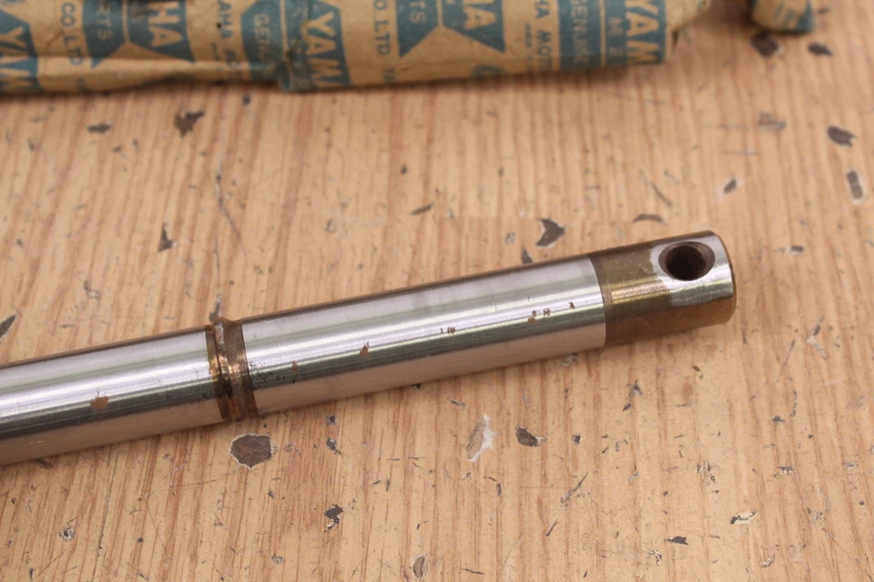 1982 YAMAHA ET 340 ENTICER Secondary Shaft / Jackshaft / Jack Shaft - Image 3 of 4