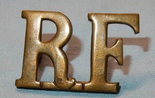 LARGER RF THE ROYAL FUSILIERS SHOULDER TITLE BADGE GENUINE LOOP LUGS