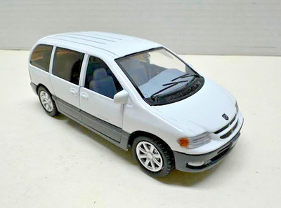 Rare Vintage VHTF Kinsmart 1/32 Die-Cast Dodge Caravan White Mint