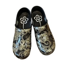 Sanita professional clogs black and gold floral Patent Slip On Nursing NWOT 7.5