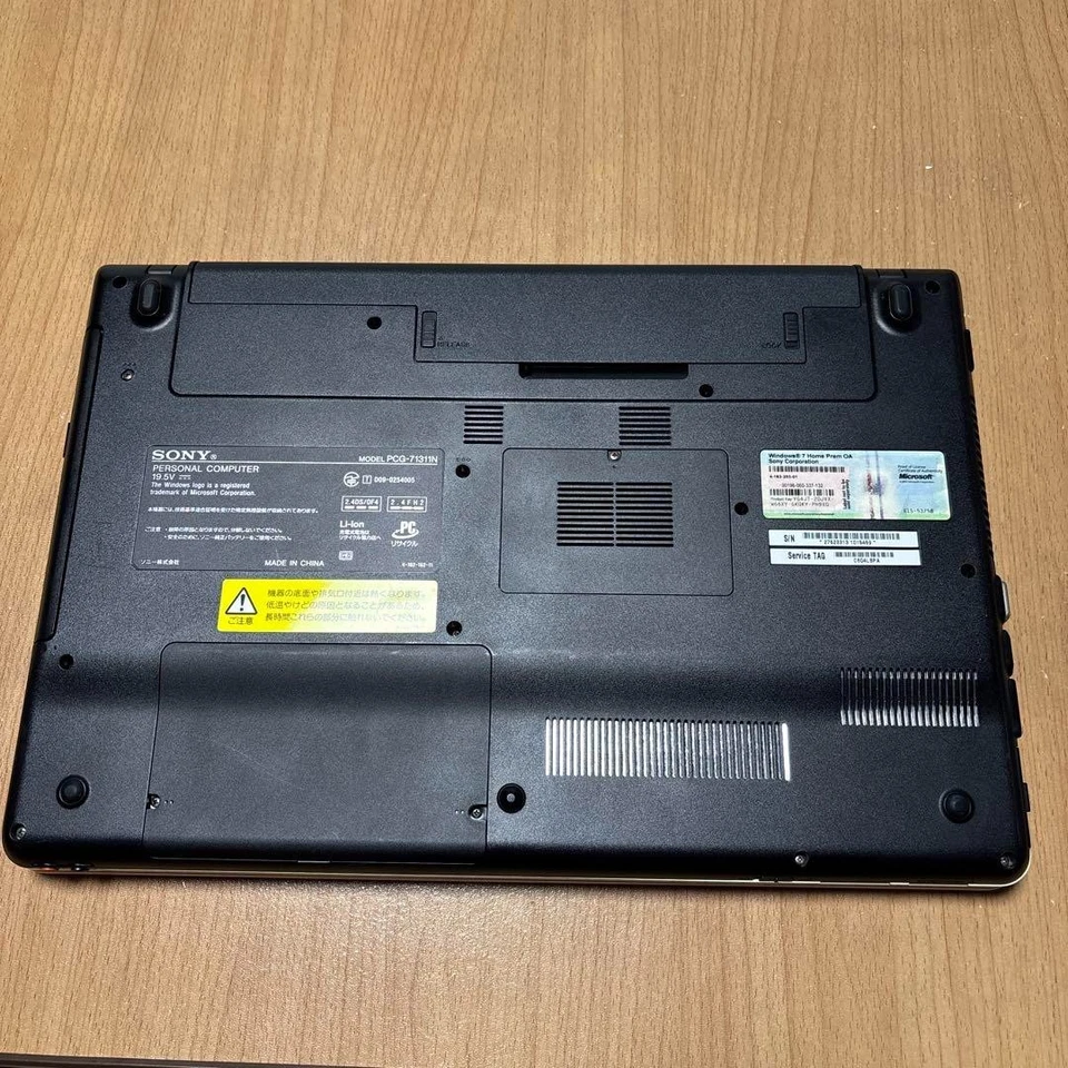 Sony Vaio VPCEB17FJ Intel Core i3-330M HDD 500GB RAM 4GB 15.5 Inch Win 7 Office - Image 4 of 4