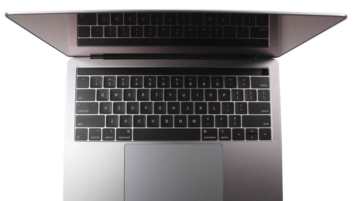MacBookPro 13 2020（Core i7 / 32GB / 2TB） 2020 Apple Macbook Pro 13'' Retina i7 2.3GHz 32GB RAM 512GB