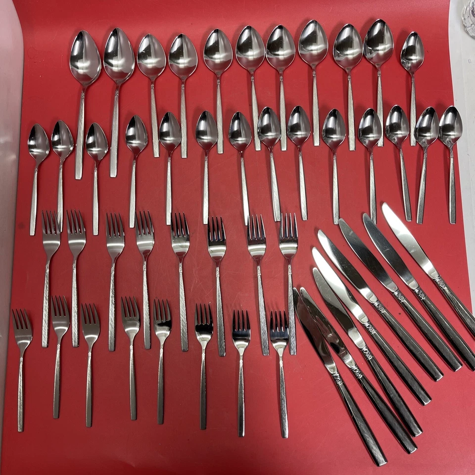 Placa Tudor Queen Bess vintage Oneida Community - 50 piezas Foto 3 de 4