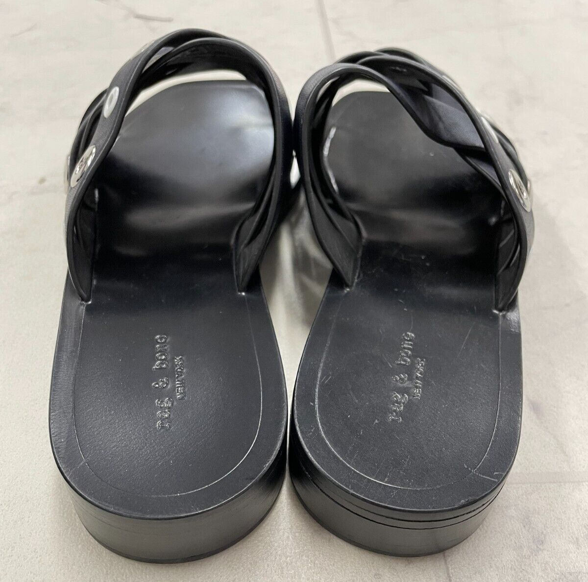 NIB $350 Rag & Bone Hartley Flat Sandal In Salute Grommet 