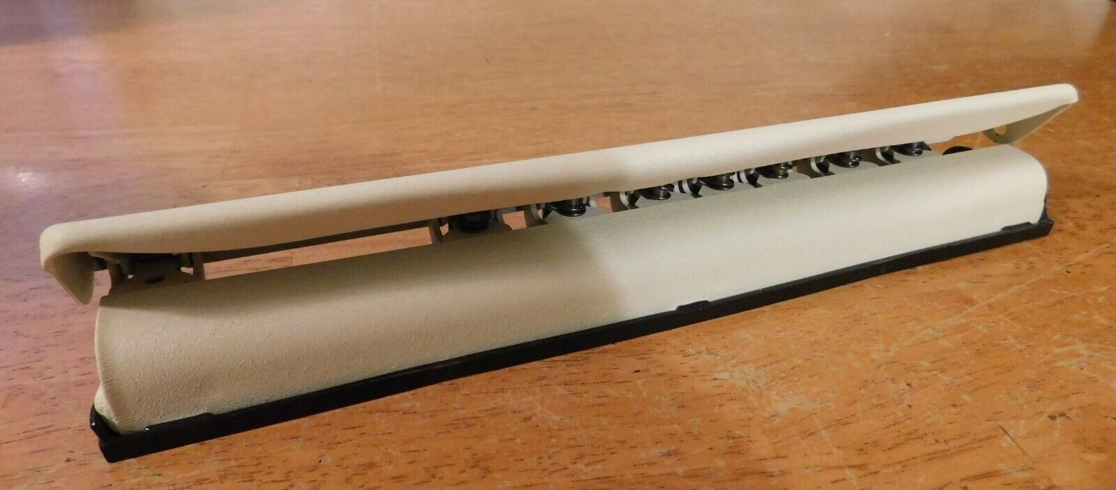 Franklin Covey Quest 7Hole Classic Paper Hole Punch for Planner/Binders White eBay