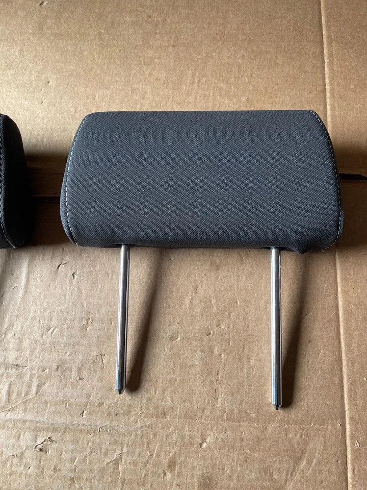14-19 CHEVROLET SILVERADO 1500 DOUBLE CAB REAR Headrest Set DARK GREY CLOTH. OEM - Image 3 of 4