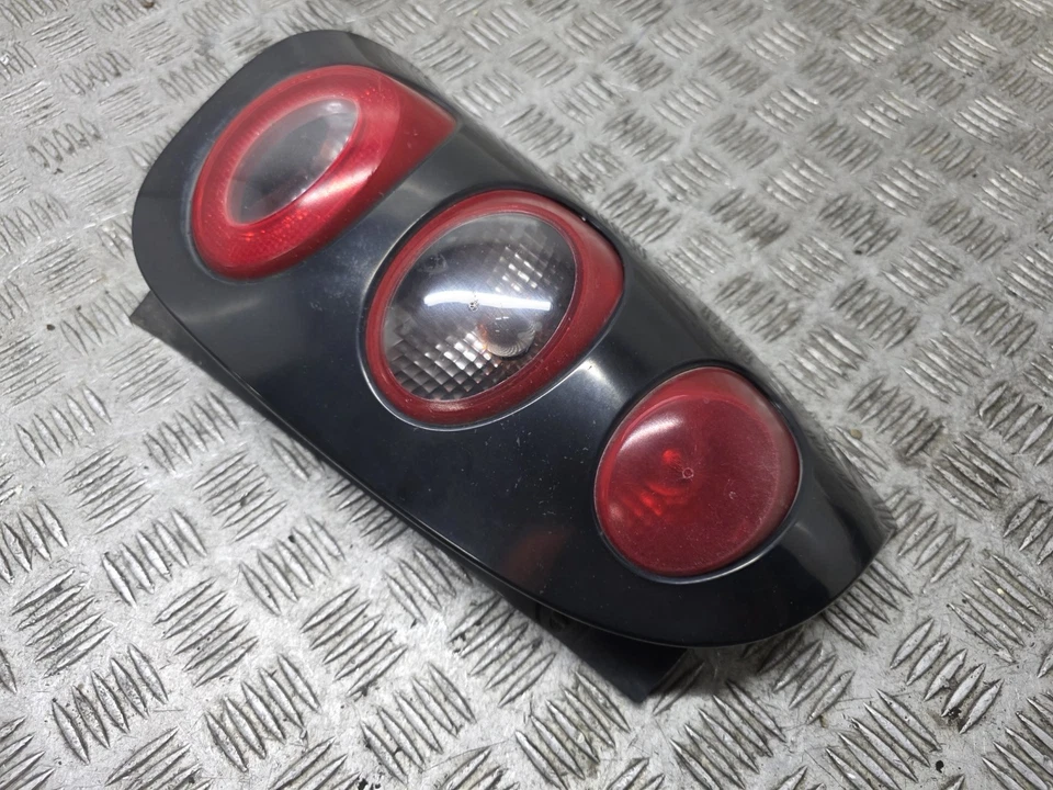 Luz traseira Smart City Pulse 450 2dr Coupe 2003-2004 (n/s) 0011644 - Imagem 3 de 4