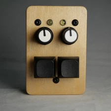 madMidiMiniClassicPlus Midi Controller 2 buttons, 2 potentiometers, 2 LEDs