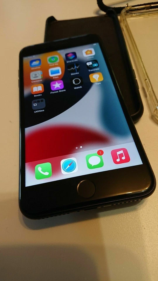 Apple iPhone 7 Plus - 256 GB - Negro (sin Simlock) A1784 (GSM) - Imagen 4 de 4