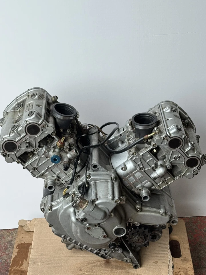 DUCATI 996R 2001 COMPLETE ENGINE 998R 998S 998 SANDCAST CASE 916 996 998 748 - Image 3 of 4