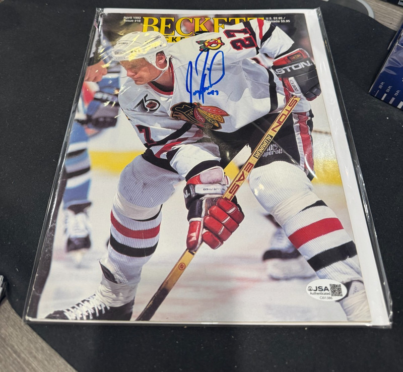 Beckett Hockey Monthly magazine Jeremy Roenick Autographed JSA