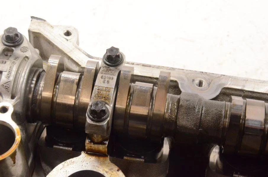 2010-2013 PORSCHE PANAMERA 970 4.8L NON TURBO DRIVER LEFT SIDE CYLINDER HEAD Foto 4 de 4