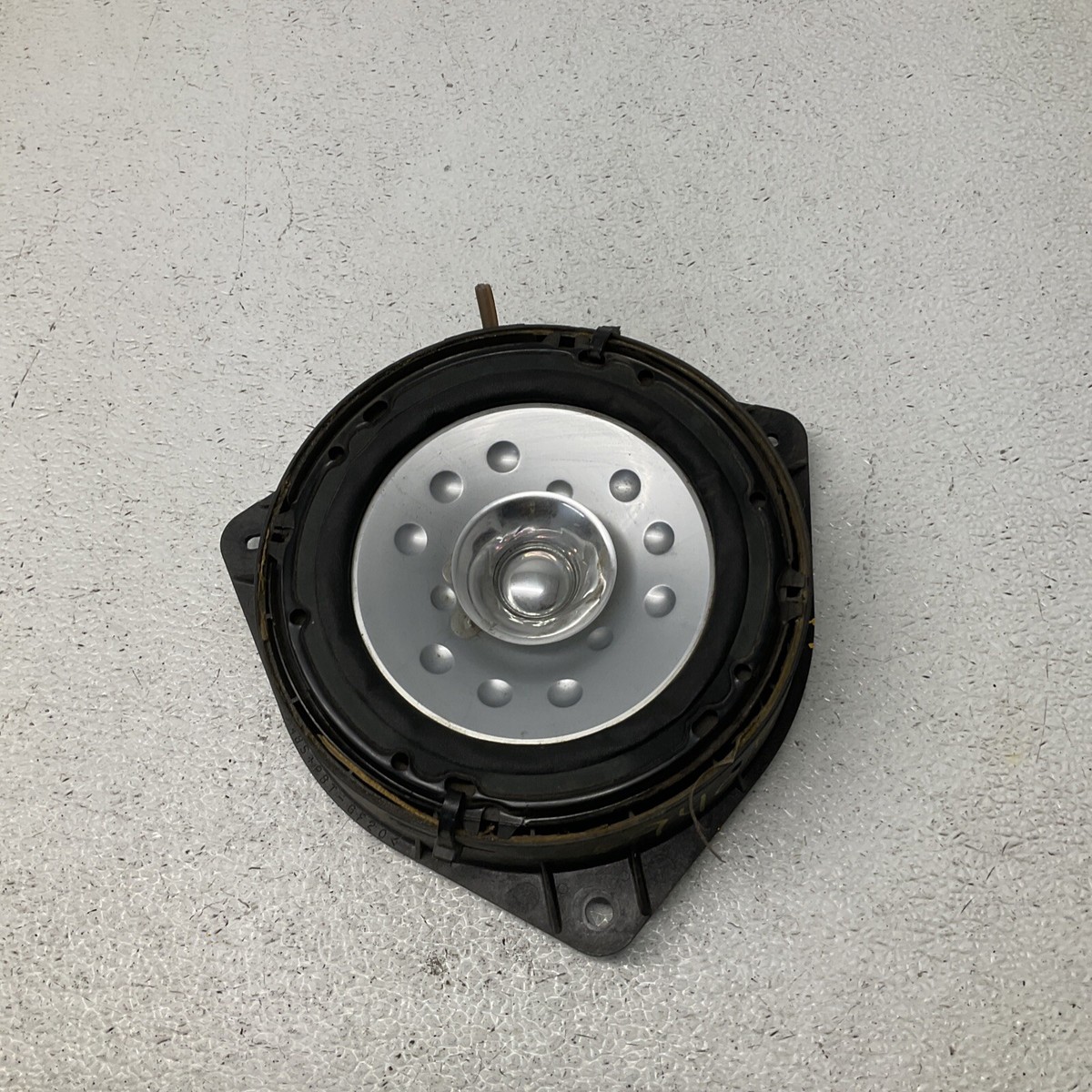 OEM TOYOTA 04-06 TUNDRA 01-07 SEQUOIA FRONT DRIVER LEFT JBL DOOR