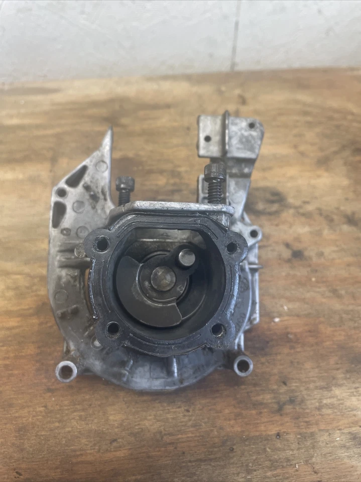 Feather lite Crank Case 952711334 - Image 2 of 4