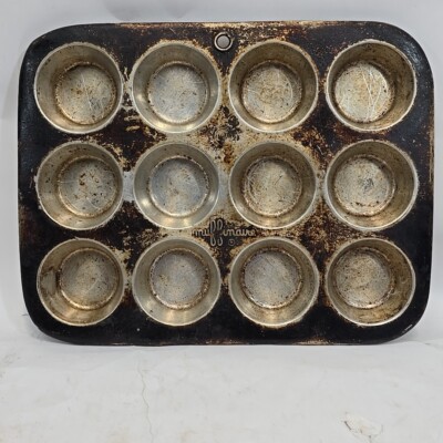Vintage Muffinaire Muffin Pan 12 Count Aluminum United Aircraft