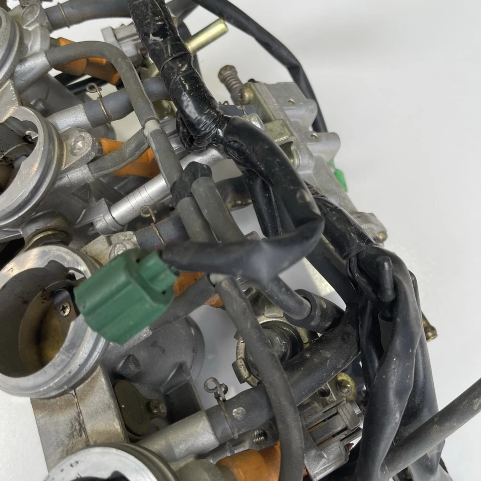 Yamaha FZ6N FZ6 2005 Throttle body air intake fuel manifold throttles - Image 3 of 4