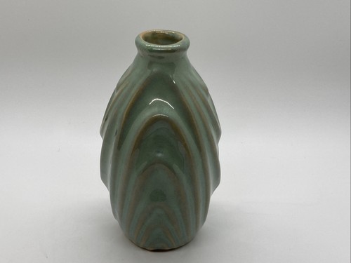 Celadon Glazed Art Pottery Ridged Bud Vase 5.25" x 3.25" - Bild 4 von 11