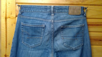 2 Pair of Women's Jeans American Eagle 
