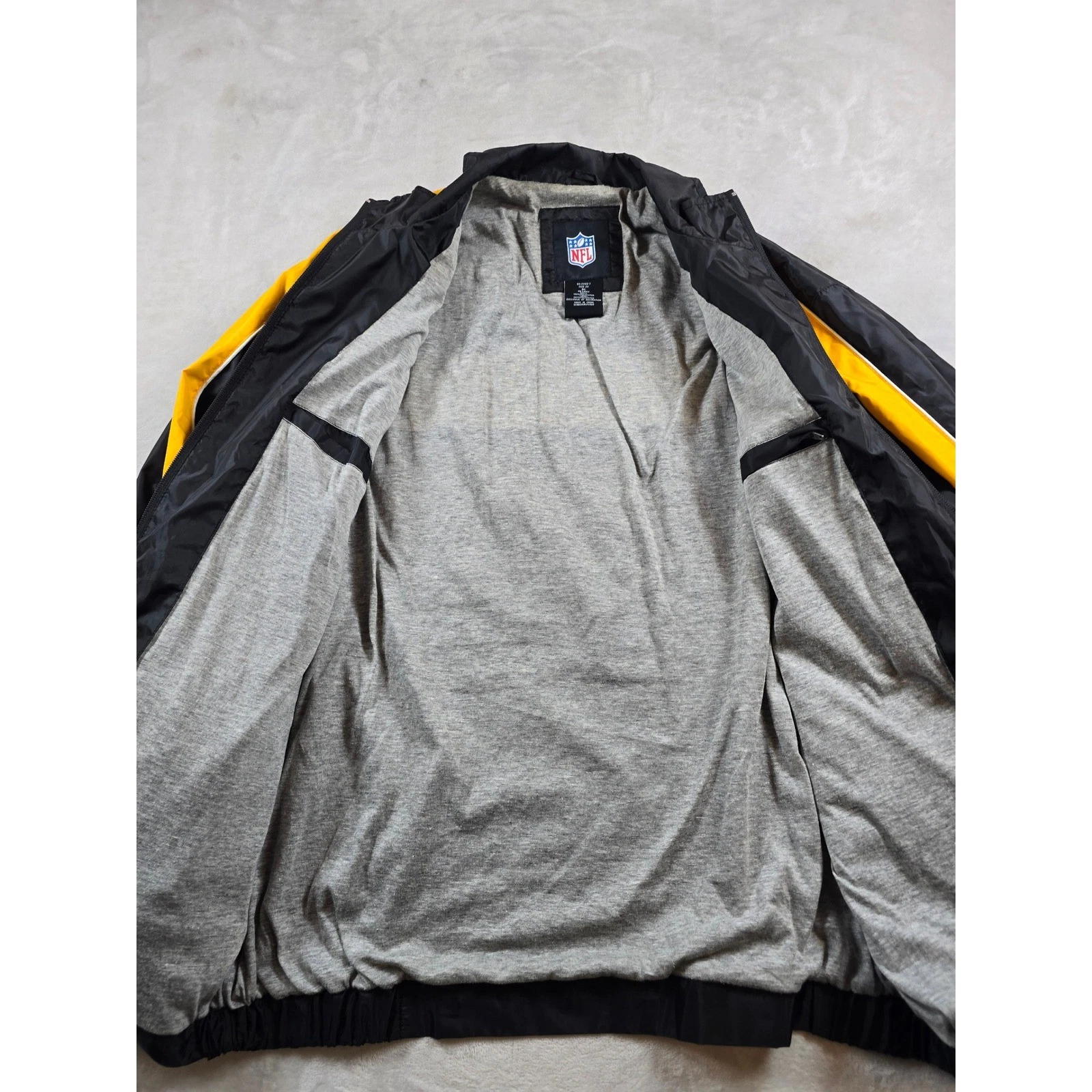 NFL Steelers Windbreaker Jacket Mens 2XL Black Yellow Polyester G-III Apparel - product detail image 6
