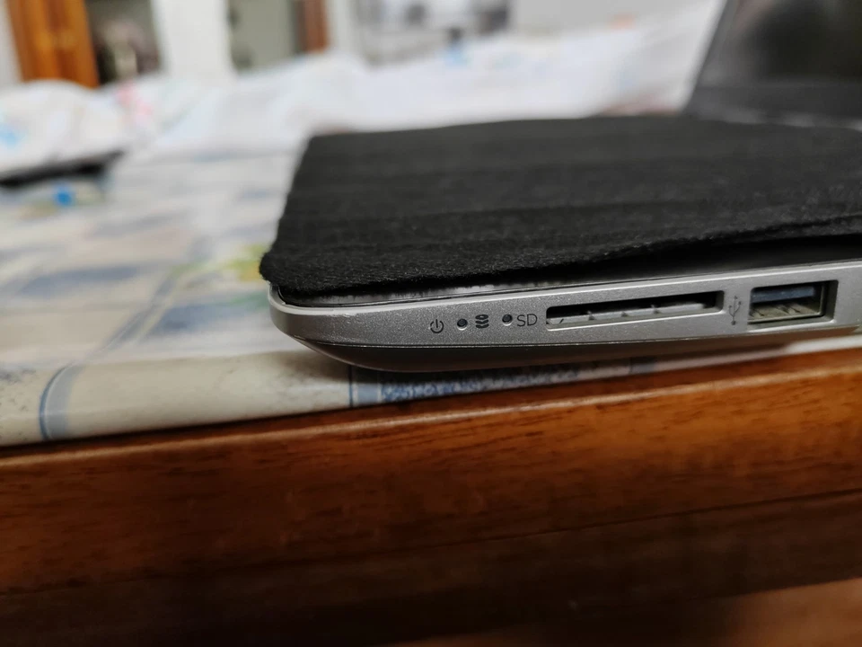 Hp Pavillion 15 1080p Intel I7 8550u Nvidia GeForce 2GB 16GB RAM Windows 11 Pro - Immagine 3 di 4