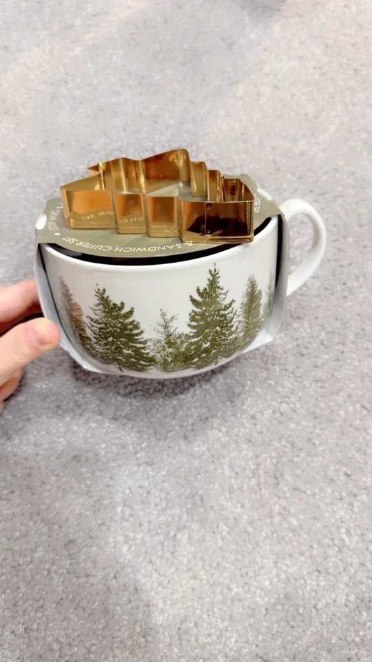 Juego de taza de sopa y cortador de sándwiches por etiqueta árbol de Navidad Foto 2 de 2